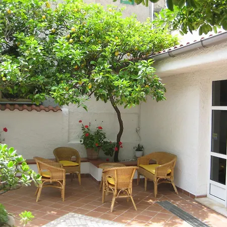 Отель Albergo Villa Verde Палинуро